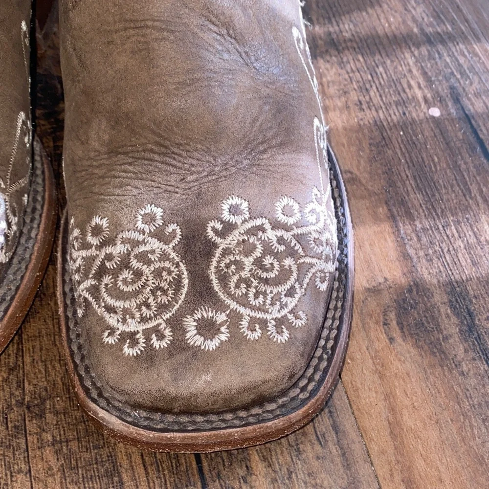 holster these stylish